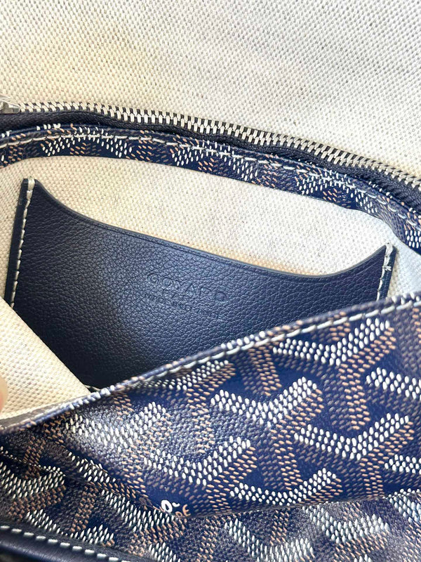 PORTAFOGLIO PLUMET POCKET 20 IN TELA GOYARDINE BLU NAVY E FINITURE IN PELLE DI AGNELLO