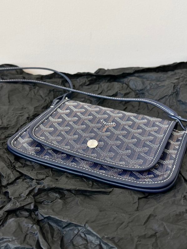 PORTAFOGLIO PLUMET POCKET 20 IN TELA GOYARDINE BLU NAVY E FINITURE IN PELLE DI AGNELLO