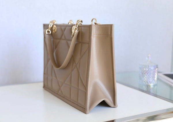 BORSA TOTE BOOK 36 GRANDE IN PELLE DI VITELLO BEIGE CREMA