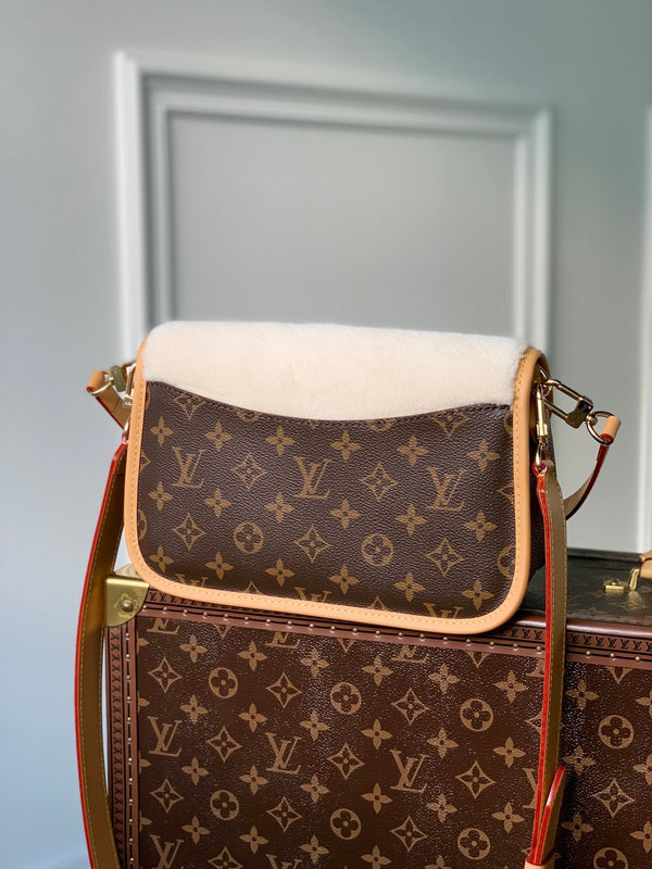 diane 24 tela monogramma marrone pile bianco
