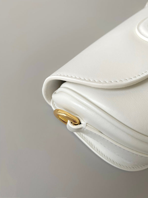 borsa media east west bobby 22cm in pelle di vitello bianca ghw