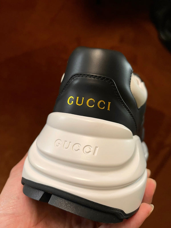 Sneaker GG Rhyton da uomo in pelle di mucca 524505