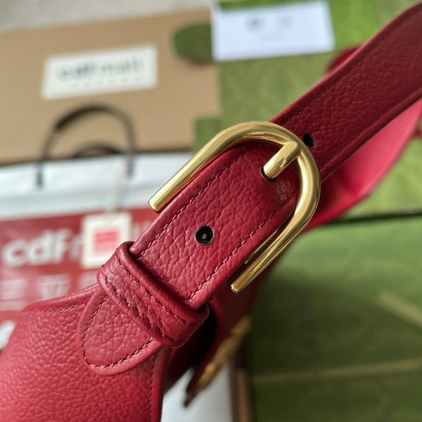 BORSA A TRACOLLA MEDIA 39 IN PELLE DI VITELLO ROSSA E FERRAMENTA ORO
