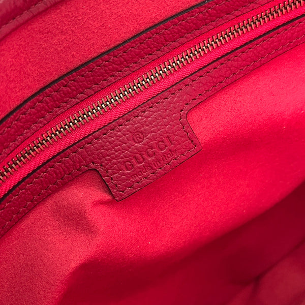 BORSA A TRACOLLA MEDIA 39 IN PELLE DI VITELLO ROSSA E FERRAMENTA ORO