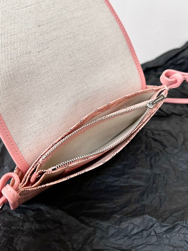 PORTAFOGLIO PLUMET POCKET 20 IN TELA GOYARDINE ROSA E PROFILI IN AGNELLO
