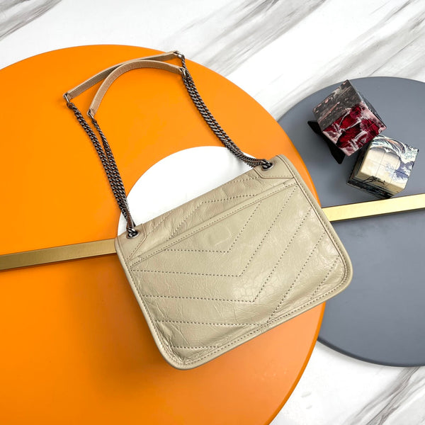 Niki Baby Shoulder Bag 28cm Old Ivory Glossy Leather 285475