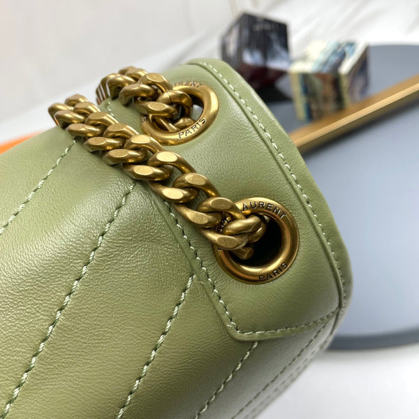 Sac bandoulière Niki Baby 28 cm en peau de mouton vert