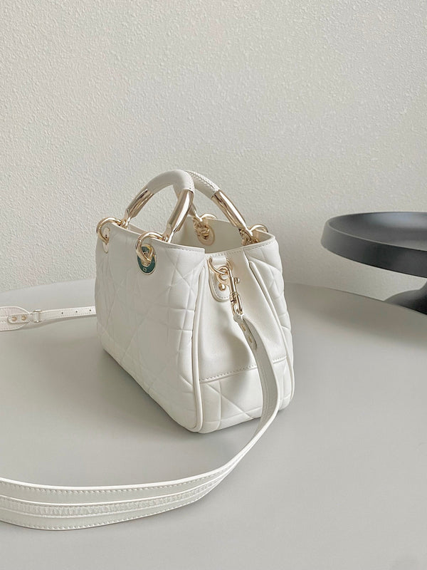 BORSA A MANO LADY 25 IN PELLE DI VITELLO BIANCA