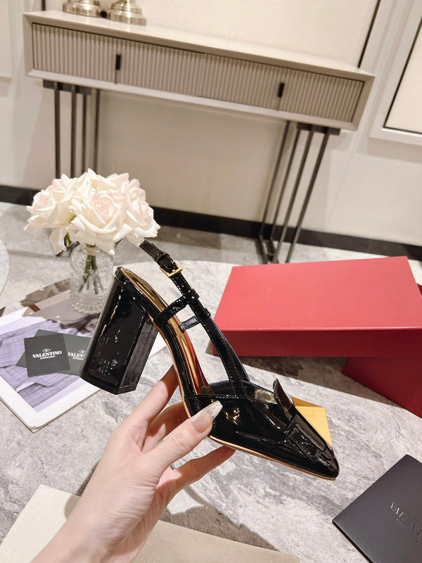 Valentino 25 Slingback High Heels in pelle verniciata