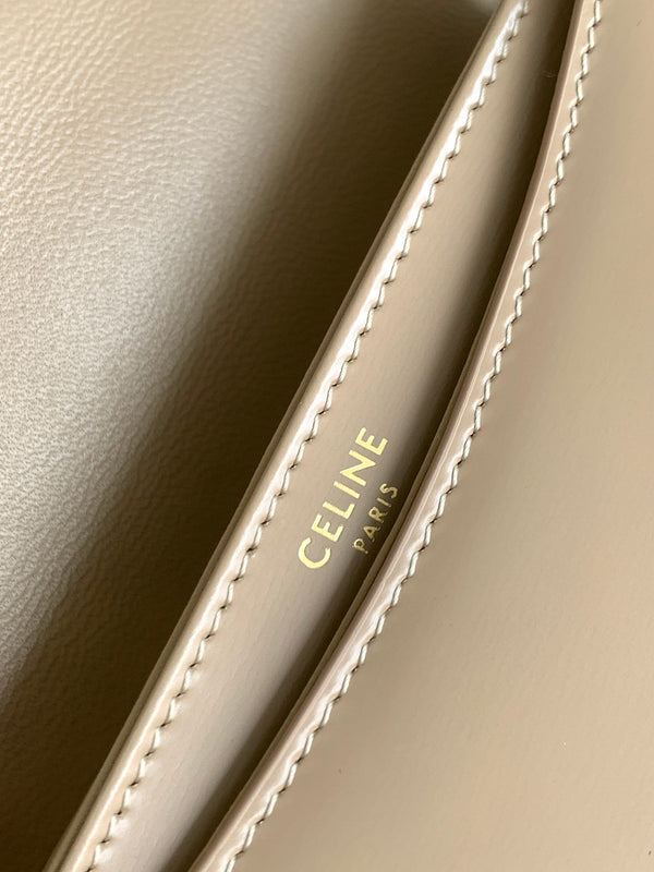 teen besace triomphe 18.5 in pelle di vitello beige con catena