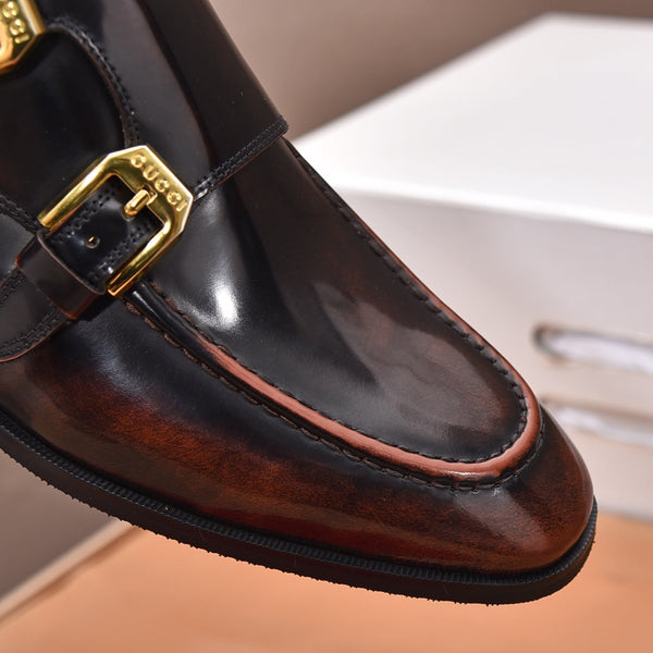 Mocassino da uomo GG con doppia fibbia in pelle di vacchetta nera e marrone