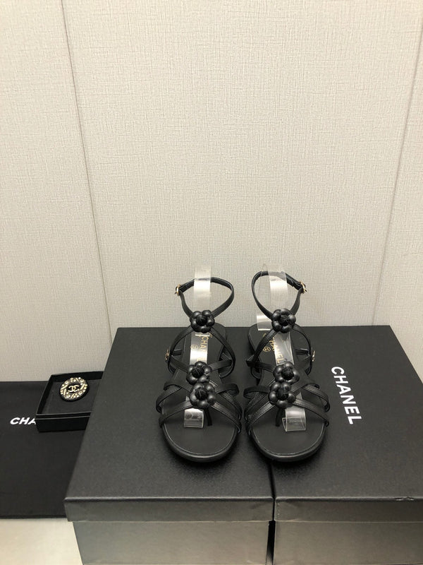 FLORAL FLAT SANDAL IN BLACK LAMBSKIN
