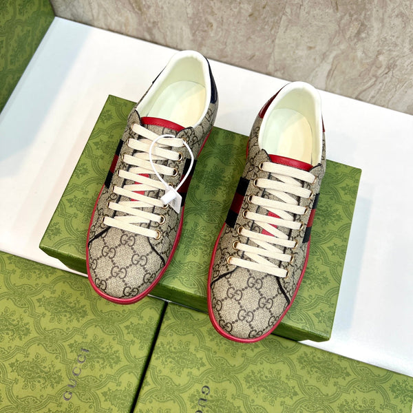 Sneaker GG ACE da uomo in tela marrone rossa 525924
