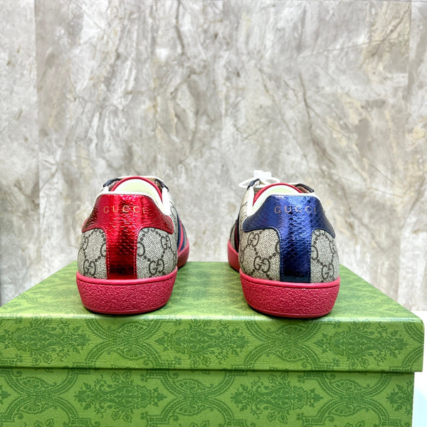 Sneaker GG ACE da uomo in tela marrone rossa 525924