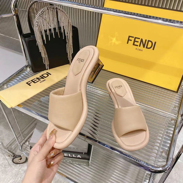 CIABATTE FENDI BAGUETTE DA DONNA IN PELLE DI VITELLO BEIGE