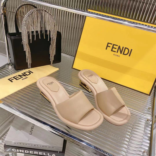 CIABATTE FENDI BAGUETTE DA DONNA IN PELLE DI VITELLO BEIGE