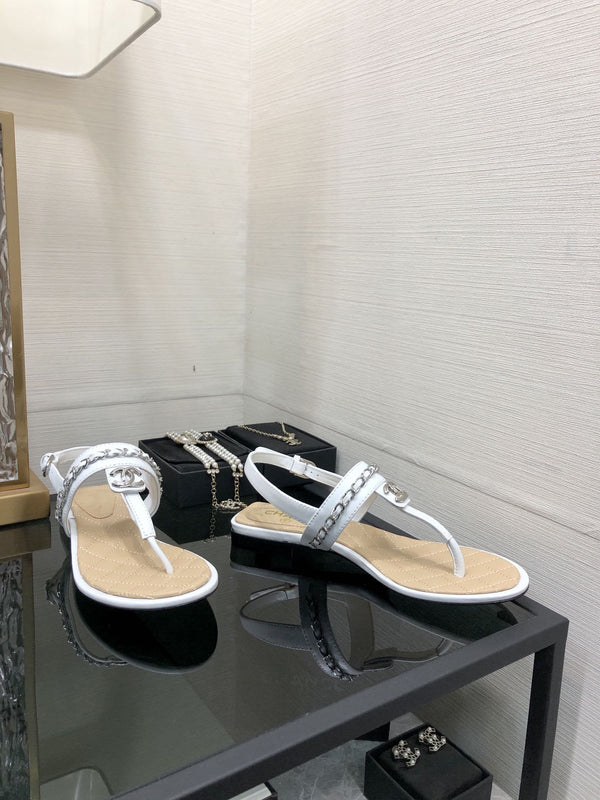 sandalo cc bianco beige trapuntato in pelle di agnello
