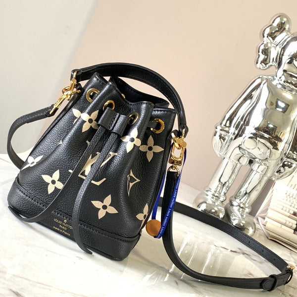 nano noe 13 grigio bicolore nero monogramma hardware dorato