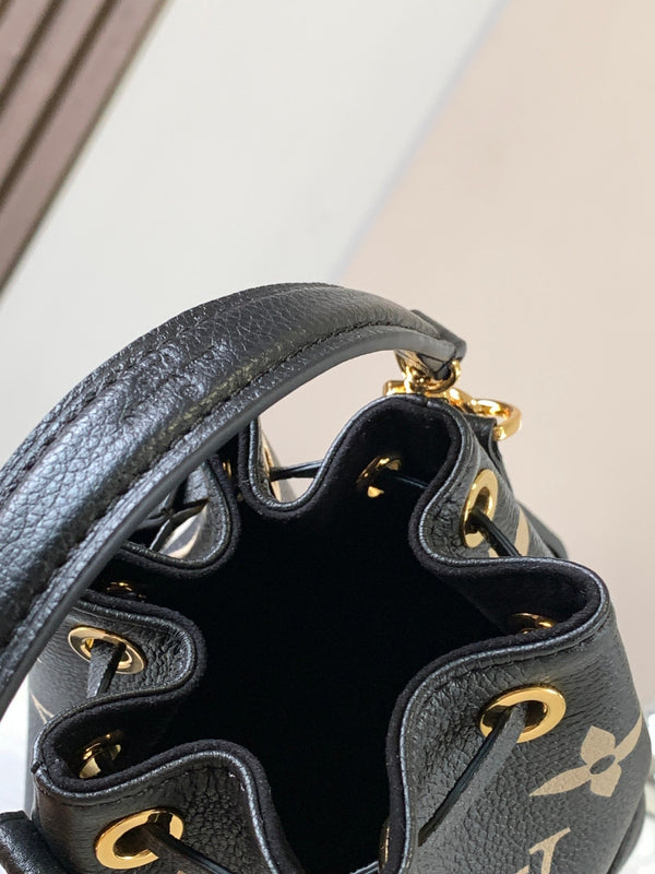 nano noe 13 grigio bicolore nero monogramma hardware dorato