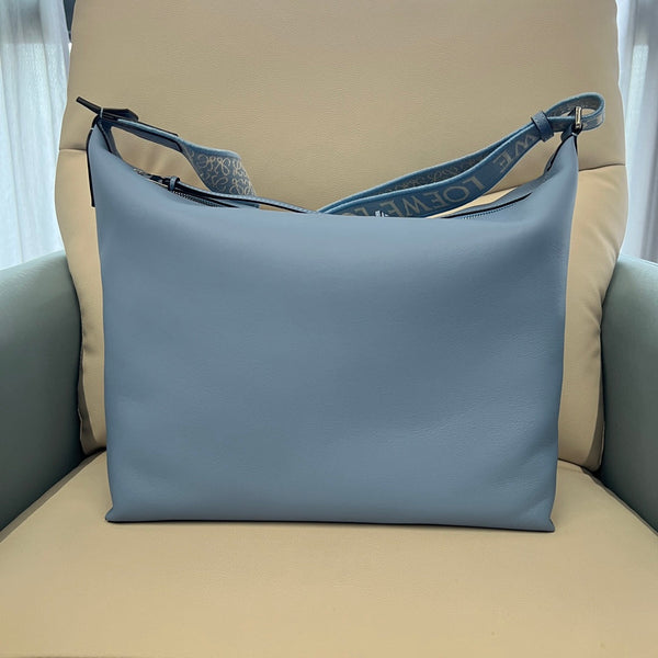 Borsa a tracolla unisex Cubi Shoulder Crossbody con cerniera e tote bag Loew in pelle di vitello liscia blu