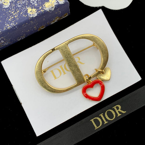 CD Brooch 178846