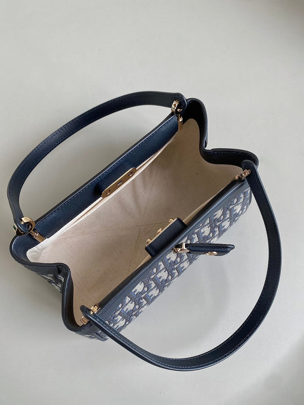 BORSA A MANO MEDIA DA 22 CHIAVI IN JACQUARD OBLIQUO BLU