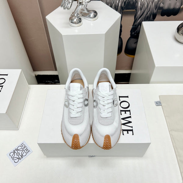 SNEAKER FLOW RUNNER IN CAMOSCIO BIANCO AVORIO E PELLE DI MONTONE