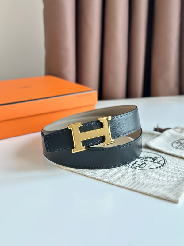 Cintura reversibile con fibbia H in oro HM da 32 mm, in pelle nera e beige 124654