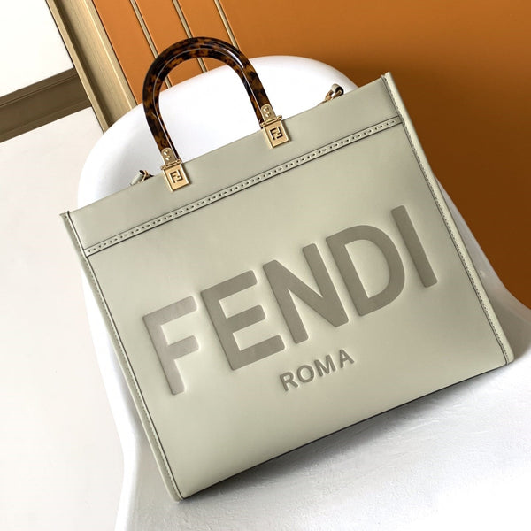 Borsa Fend Sunshine Medium 35 in pelle grigio chiaro 