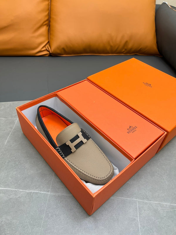 MOCASSINO HM H-LOGO IN PELLE DI VITELLO MARRONE CHIARO