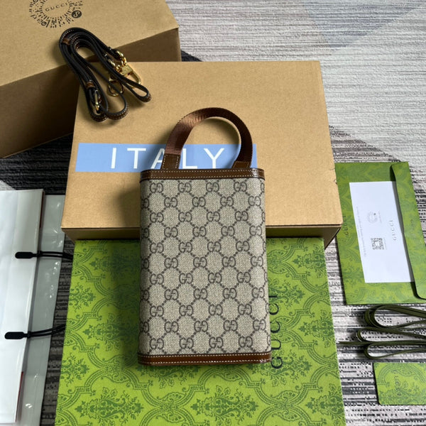 POCHETTE CON CHIUSURA GG 20 IN TELA BEIGE E PELLE DI VITELLO MARRONE