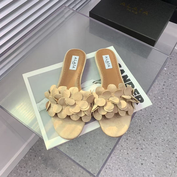 Alaia 25 Pantofole a Fiori in Pelle di Pecora Giallo Pallido 293158