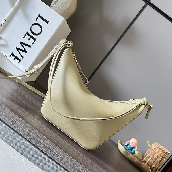 BORSA LOE LUNA HOBO 28 IN PELLE DI VITELLO BEIGE CREMA
