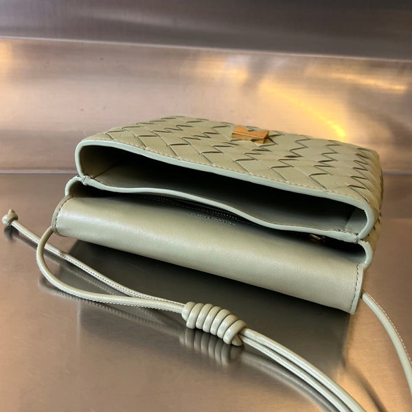 BV Mini Borsa a Tracolla 19cm Pelle di Vitello Verde Chiaro Ghw 