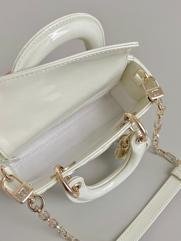 MINI BORSA D-JOY 17 IN PELLE DI AGNELLO BIANCA