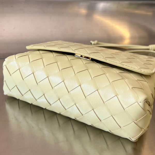 BV Mini Borsa a Tracolla 19cm Pelle di Vitello Giallo Chiaro Ghw 