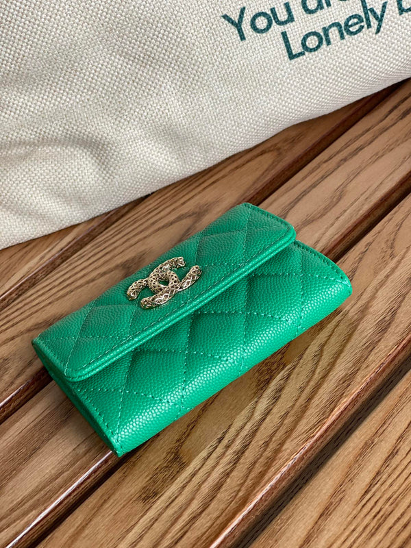 Portafoglio piccolo cc 11 cm caviale verde scuro hardware oro chiaro