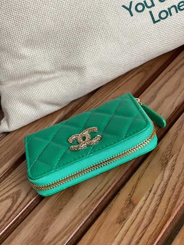 Portafoglio con cerniera cc 11 cm verde caviale hardware oro