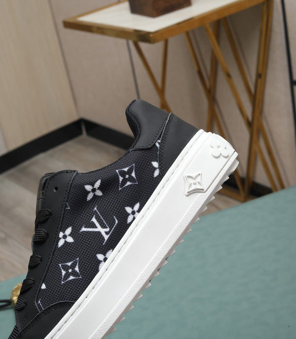 SNEAKERS LV IN PELLE DI VITELLO NERA E TELA MONOGRAM
