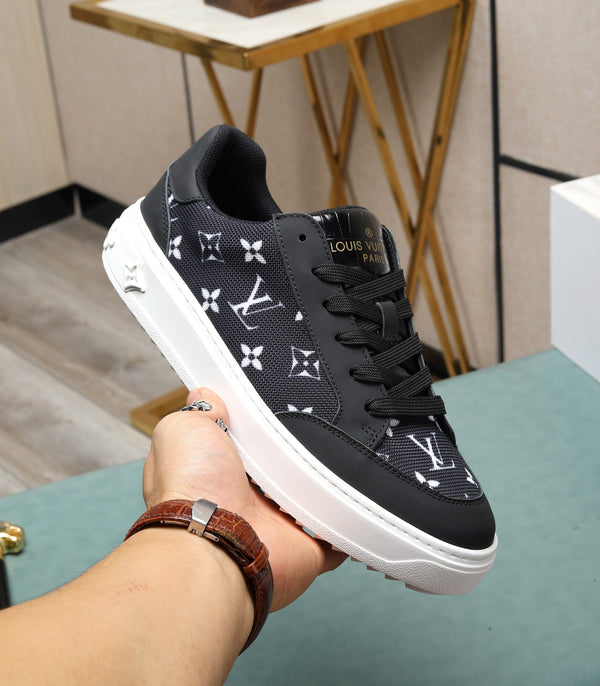 SNEAKERS LV IN PELLE DI VITELLO NERA E TELA MONOGRAM