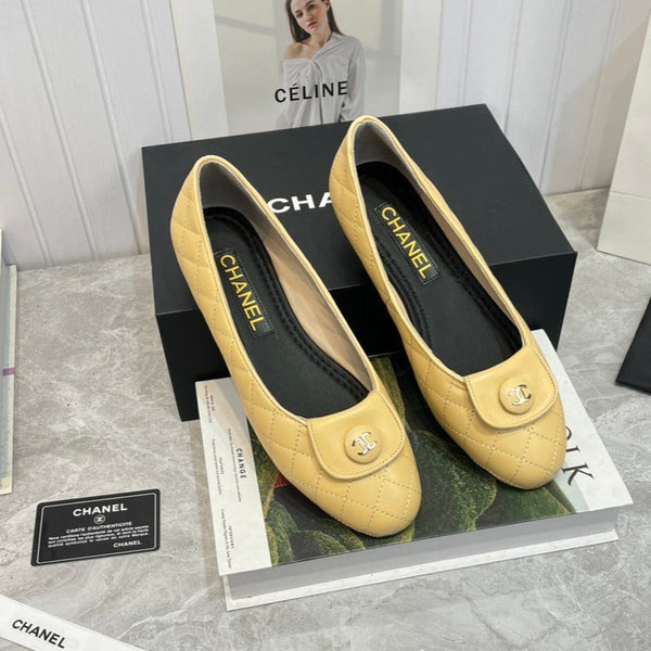 ballerina beige nera in pelle di vitello trapuntata