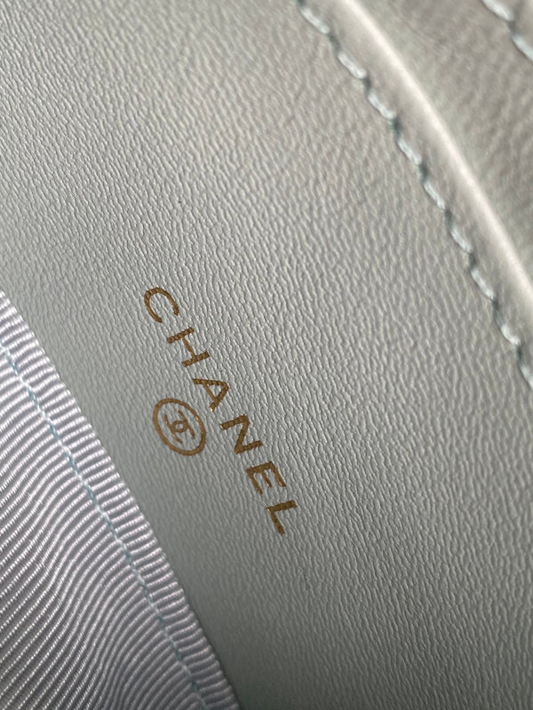 Portafoglio con cerniera cc 14 cm blu nuvola chiaro caviale hardware oro