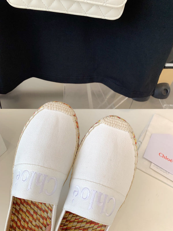 MOCASSINI CHLOÉ IN DENIM BIANCO E RAFIA INTRECCIATA