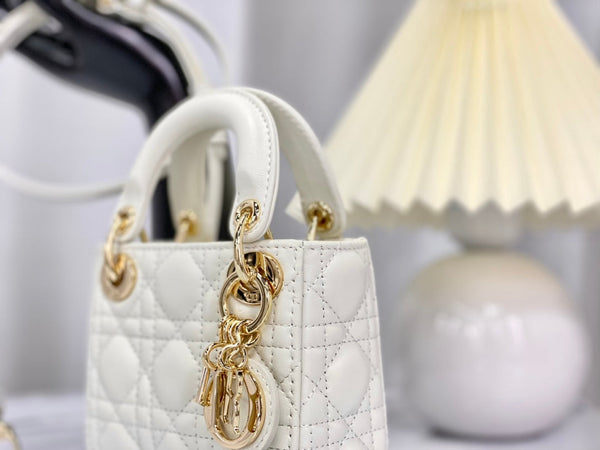 BORSA MICRO LADY 12 IN PELLE DI AGNELLO BIANCA