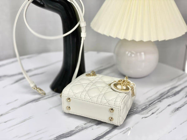 BORSA MICRO LADY 12 IN PELLE DI AGNELLO BIANCA