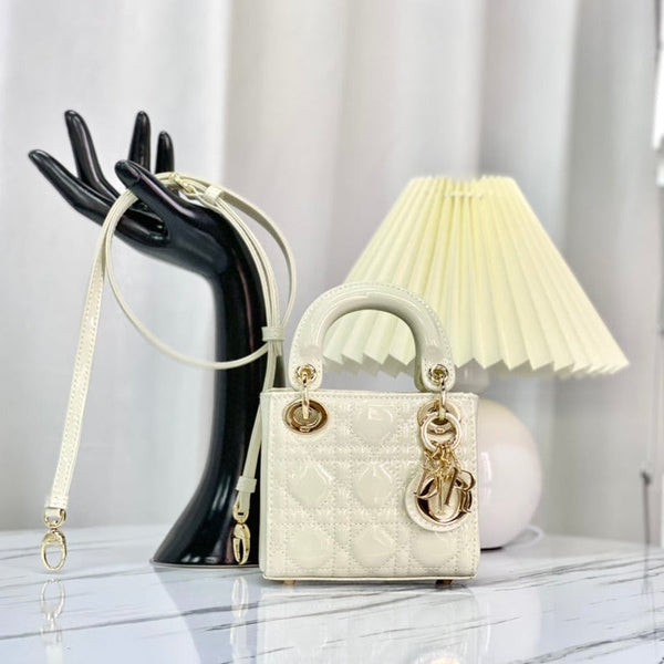 BORSA MICRO LADY 12 IN PELLE DI AGNELLO BIANCA LUCIDA