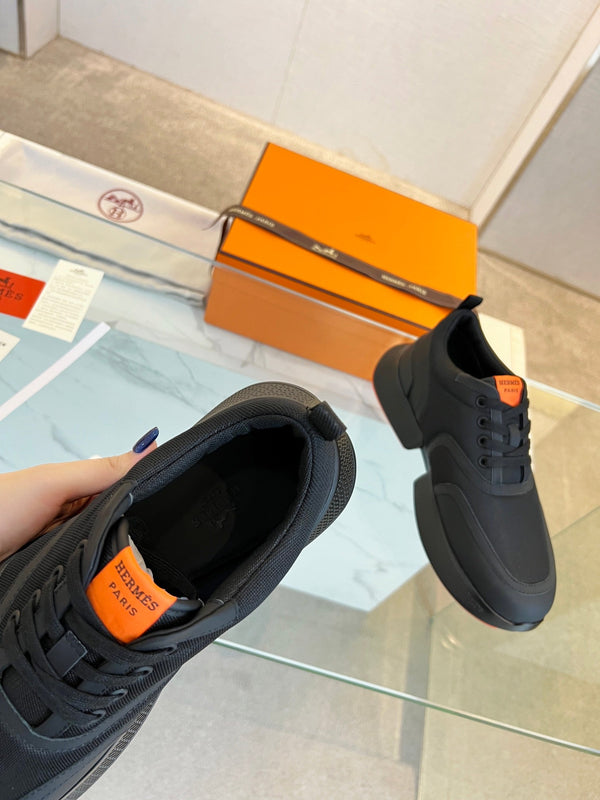 GIGA SNEAKER IN PELLE DI VITELLO NERA