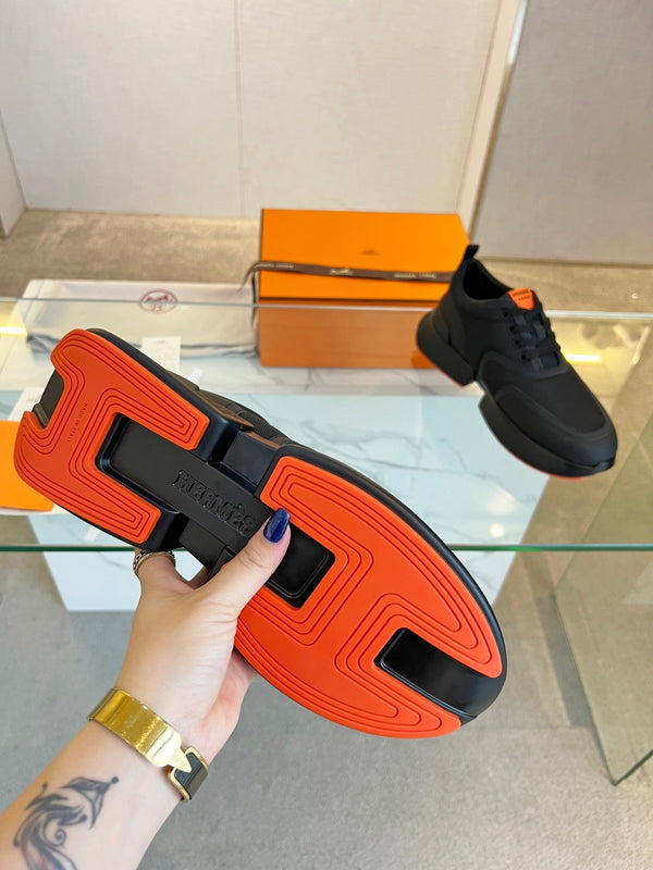 GIGA SNEAKER IN PELLE DI VITELLO NERA