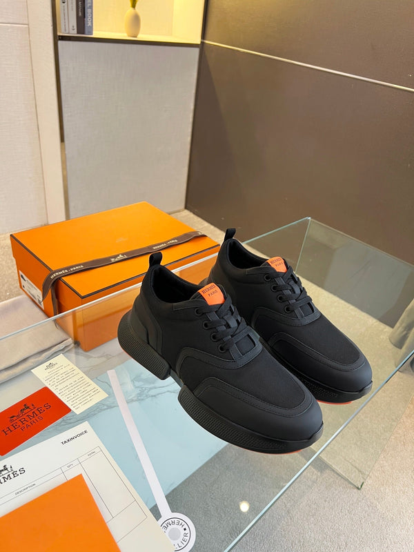 GIGA SNEAKER IN PELLE DI VITELLO NERA