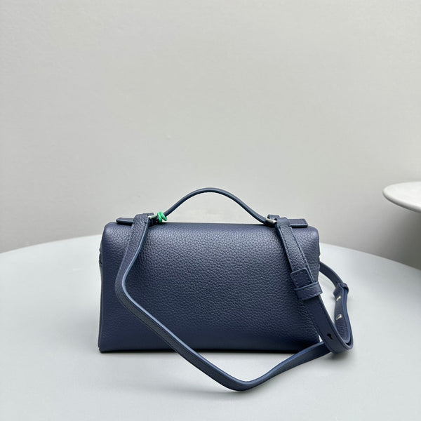 Extra Pocket L19 Navy Cowhide Shw
